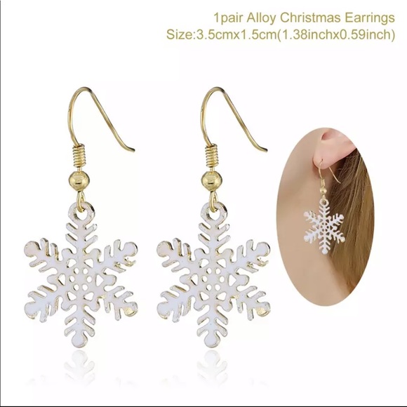 Jewelry - DANGLE SNOWFLAKE EARRINGS